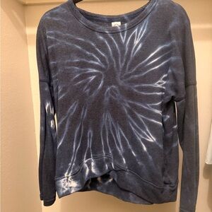 Te Verde Blue Tie-Dye Sweatshirt
